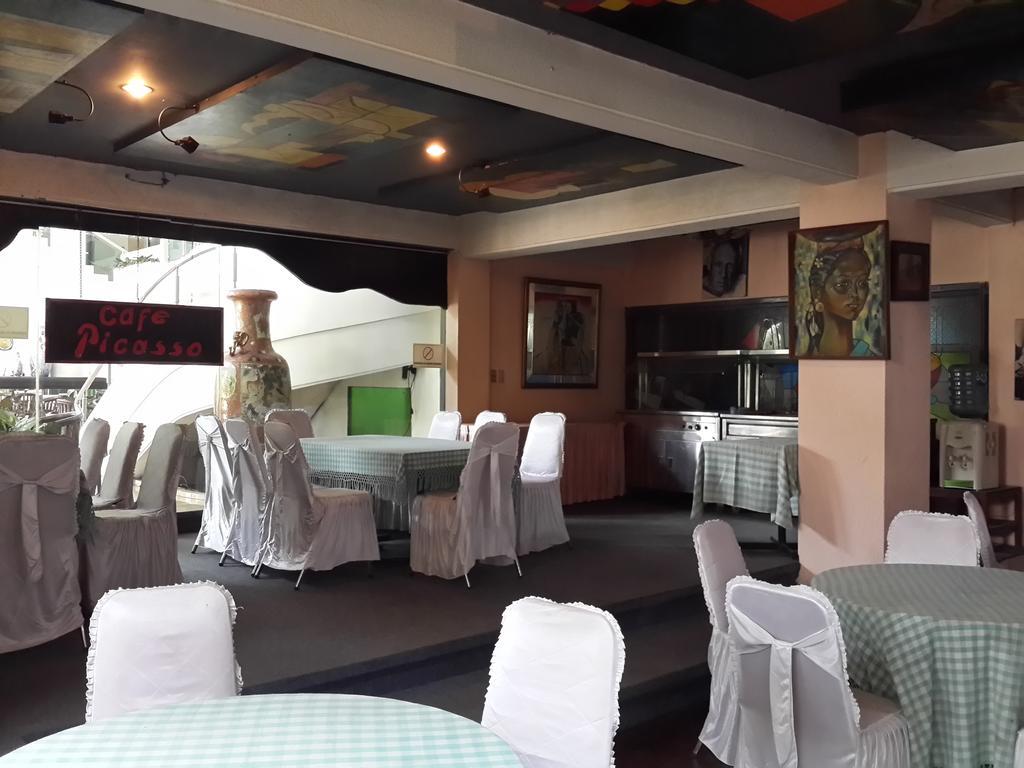 Reddoorz Plus Near Kebayoran Baru Blok S Джакарта Екстериор снимка