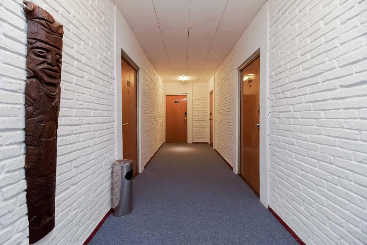 Reddoorz Plus Near Kebayoran Baru Blok S Джакарта Екстериор снимка